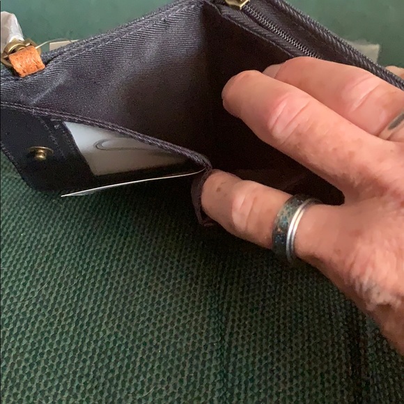 NWT THIRTY-ONE Clip-N-Zip wallet - Picture 5 of 6